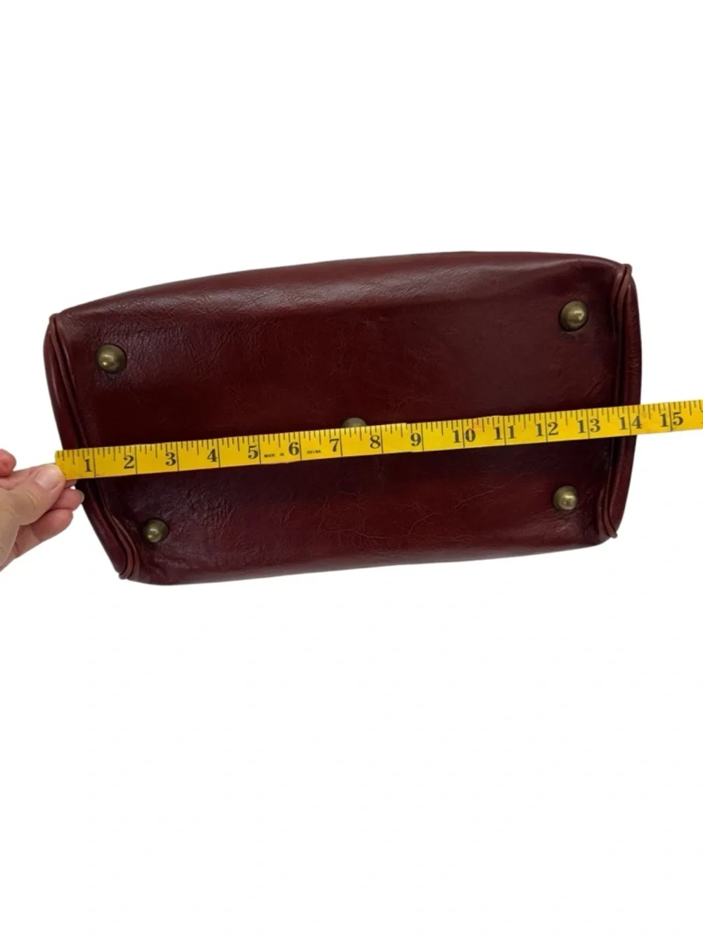 Floto Ciabatta is a modern take on the classic leather doctor bag,